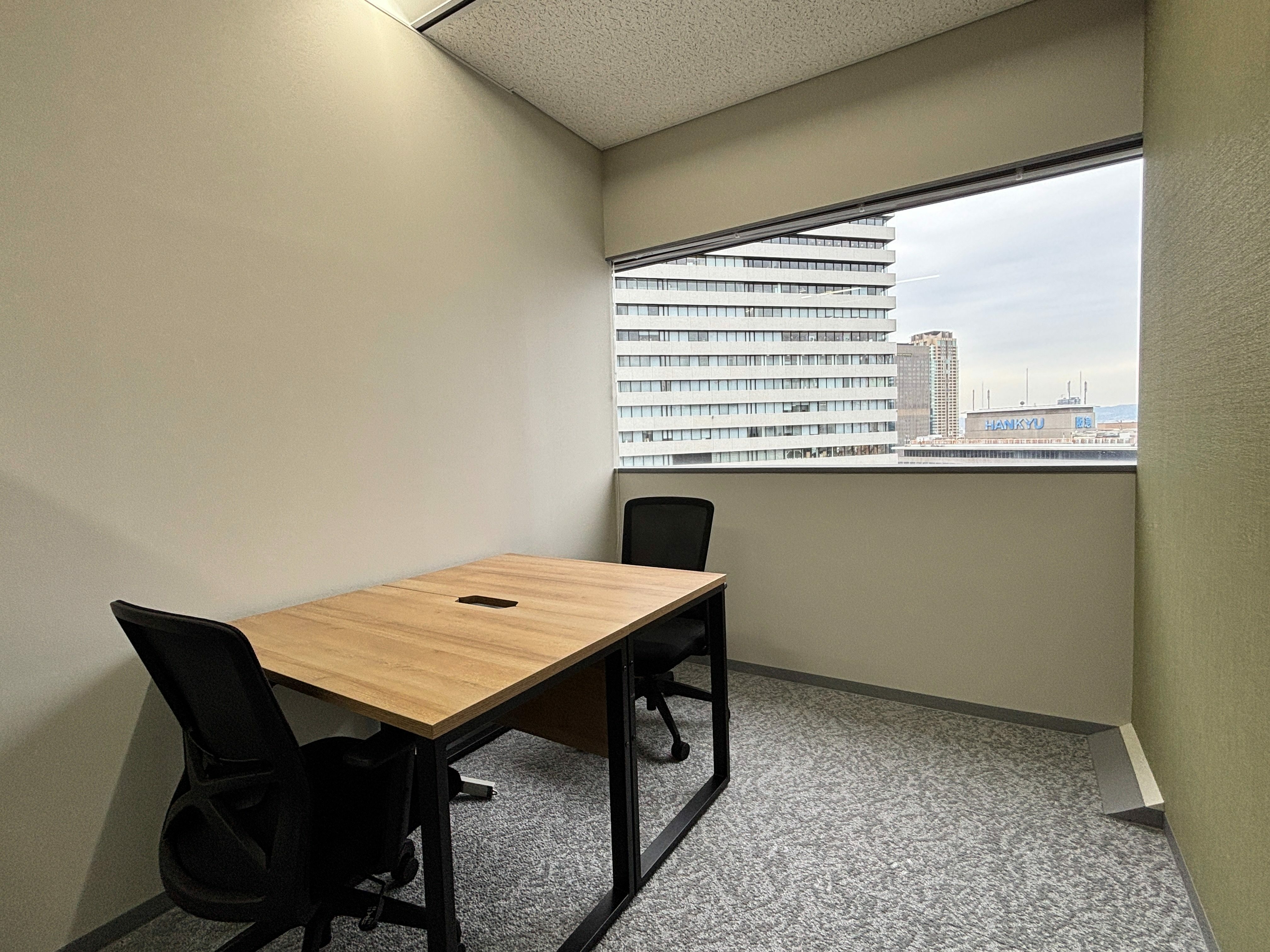 1705_正面_望遠_compressed