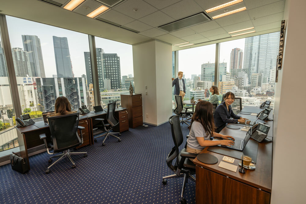 プライベートオフィス_こだわりのオフィス家具と防音機能の整えられたプライベートオフィスです