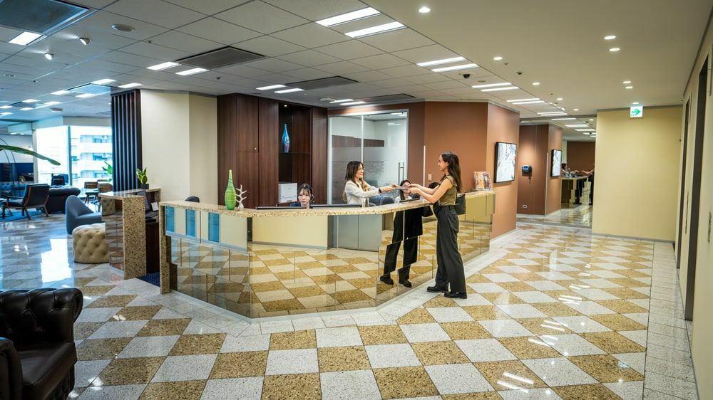 受付_専任のレセプショニストが皆様のビジネスをサポートします