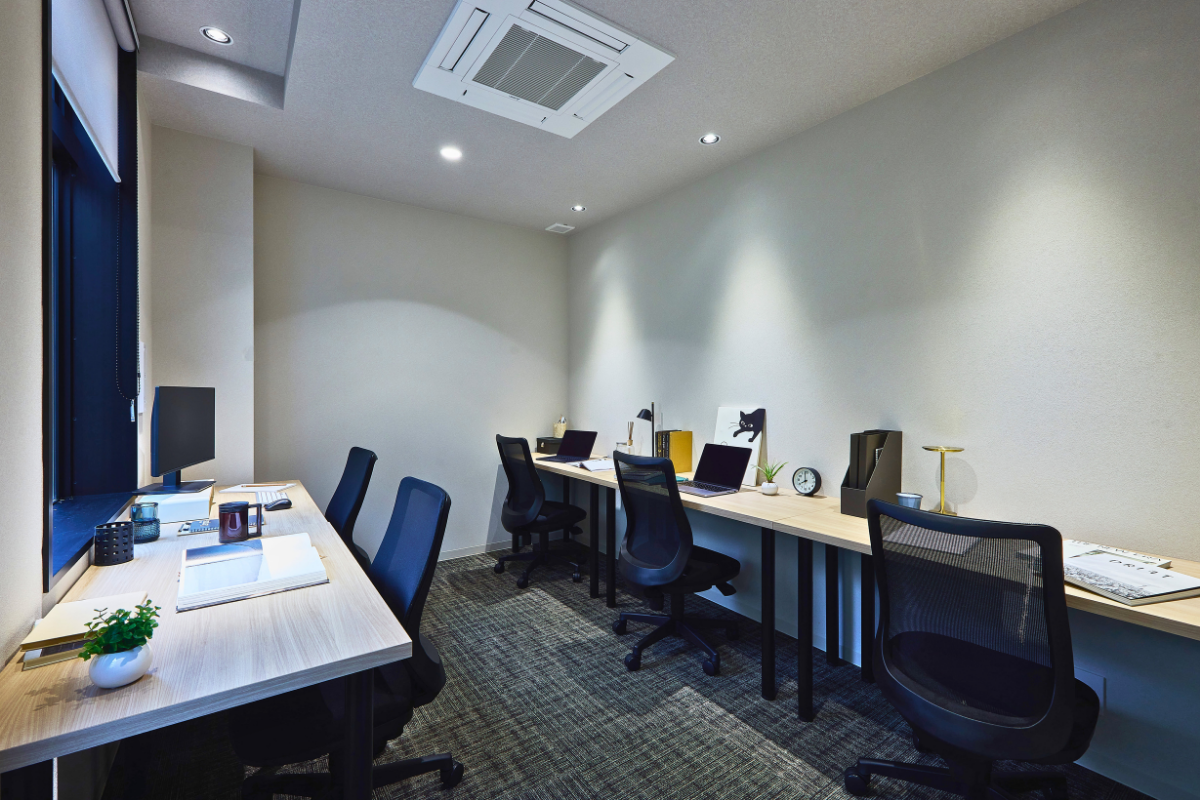 専有部_個室。1～5名の個室があります。定員以上の人数利用も可能です（追加料金必要）。