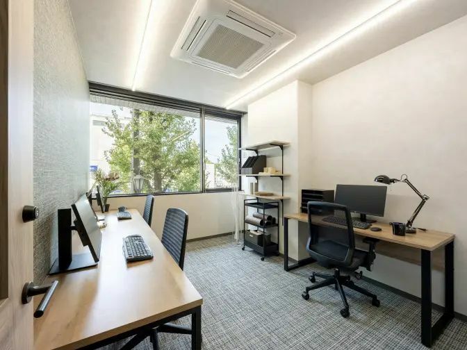 専有部_個室。1名～3名の区画が用意されています。※画像はイメージです。©bizcomfort