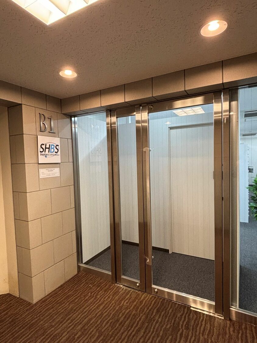 外観_初台駅北口より徒歩5分の場所にあります。