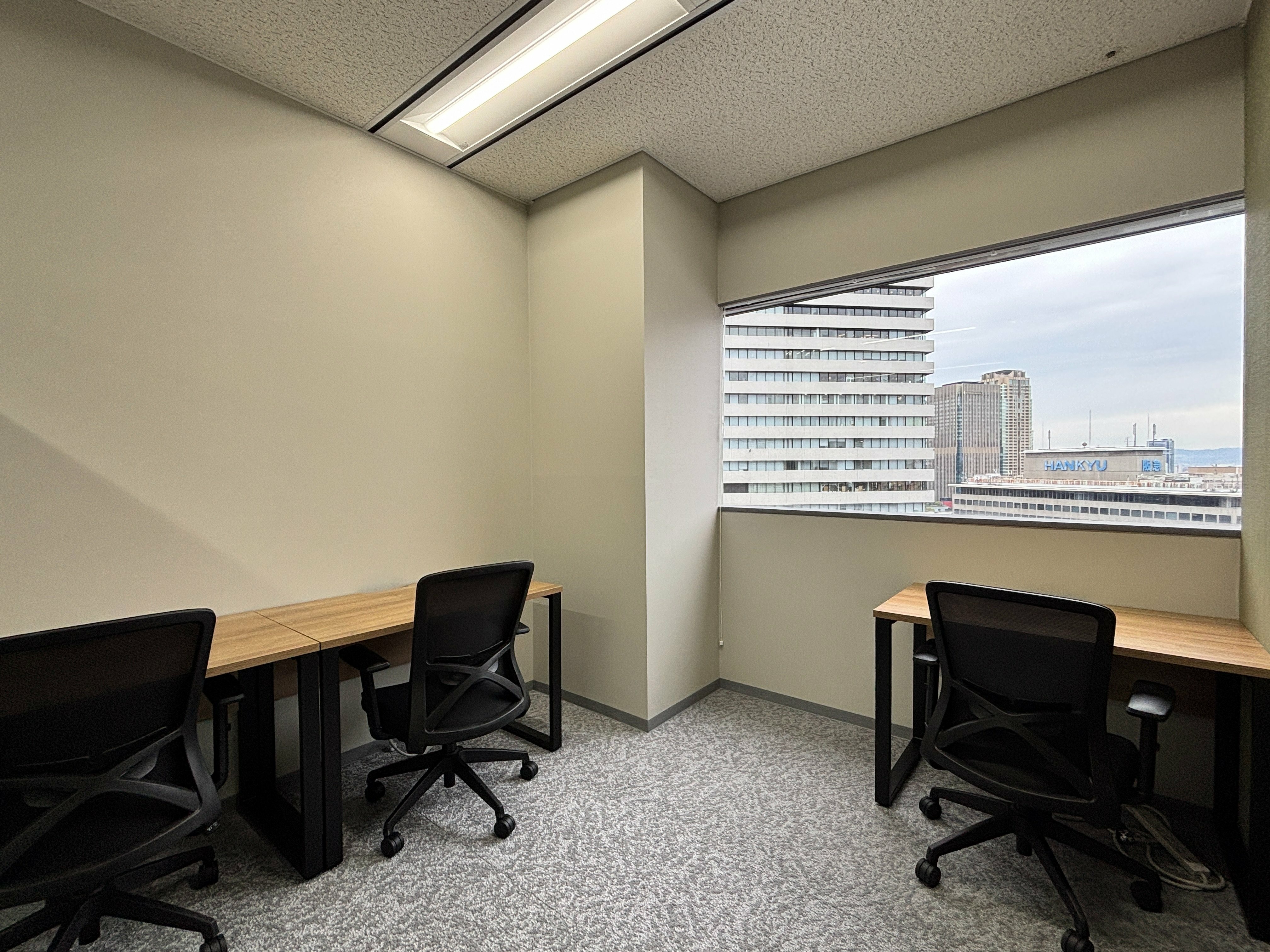 1707_正面_望遠_compressed