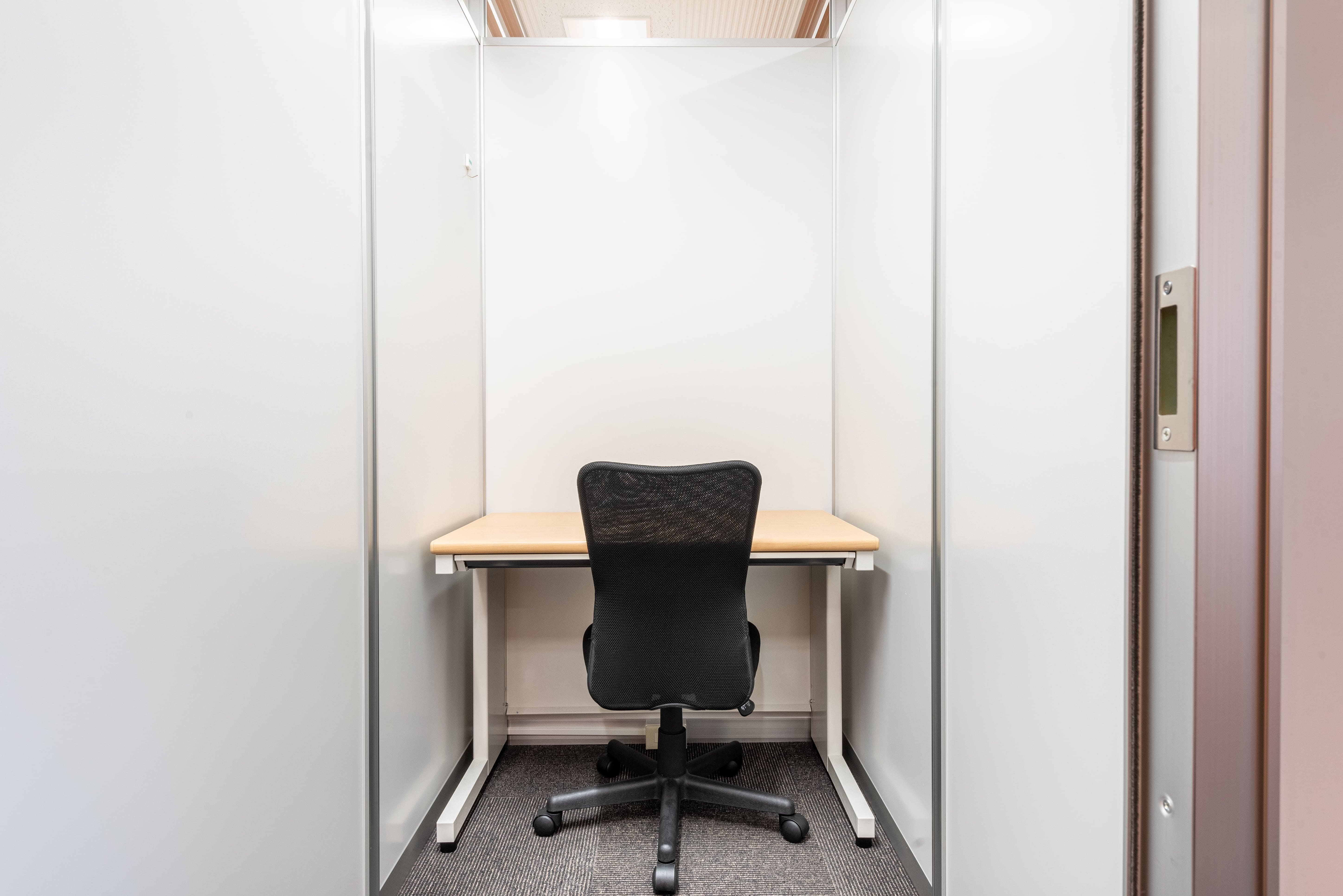 個室_明るい雰囲気の個室です。