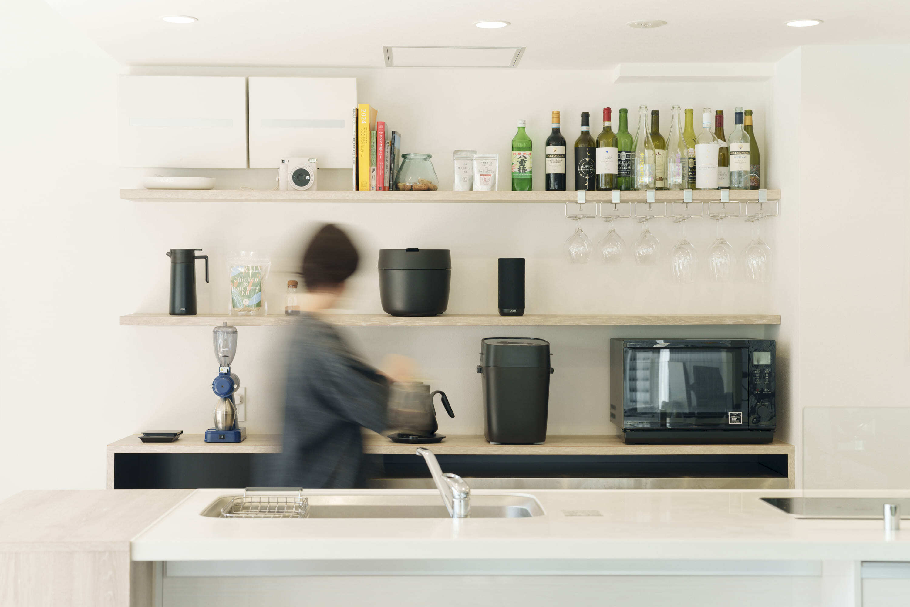 キッチン設備_人影有_