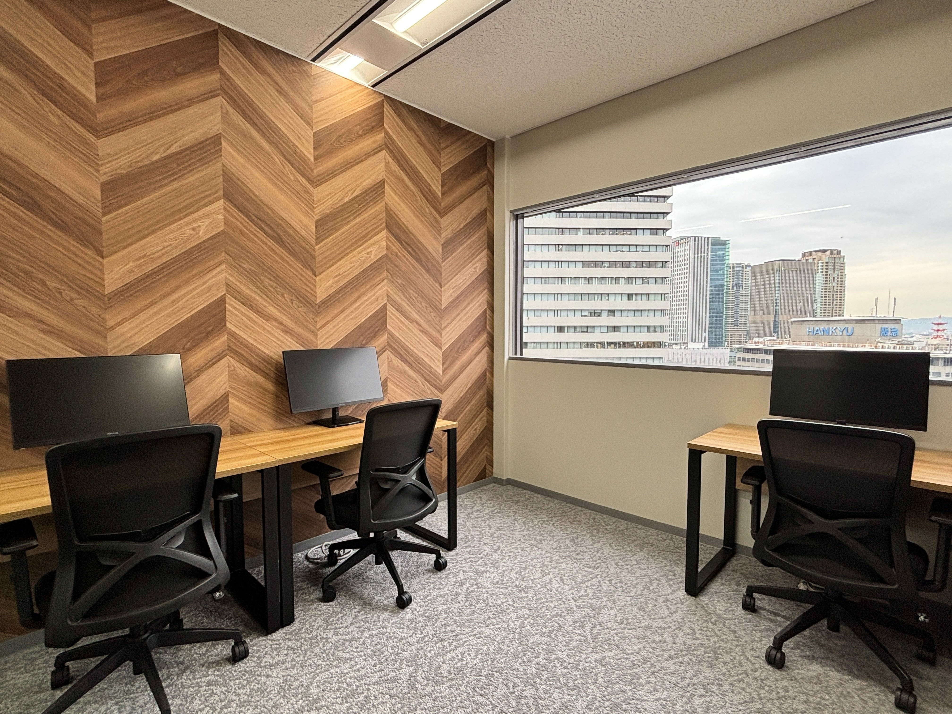 1714_正面_望遠_compressed