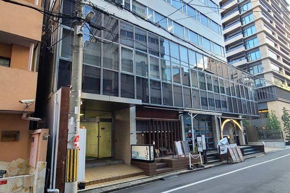 外観_肥後橋駅から徒歩3分に位置しています。