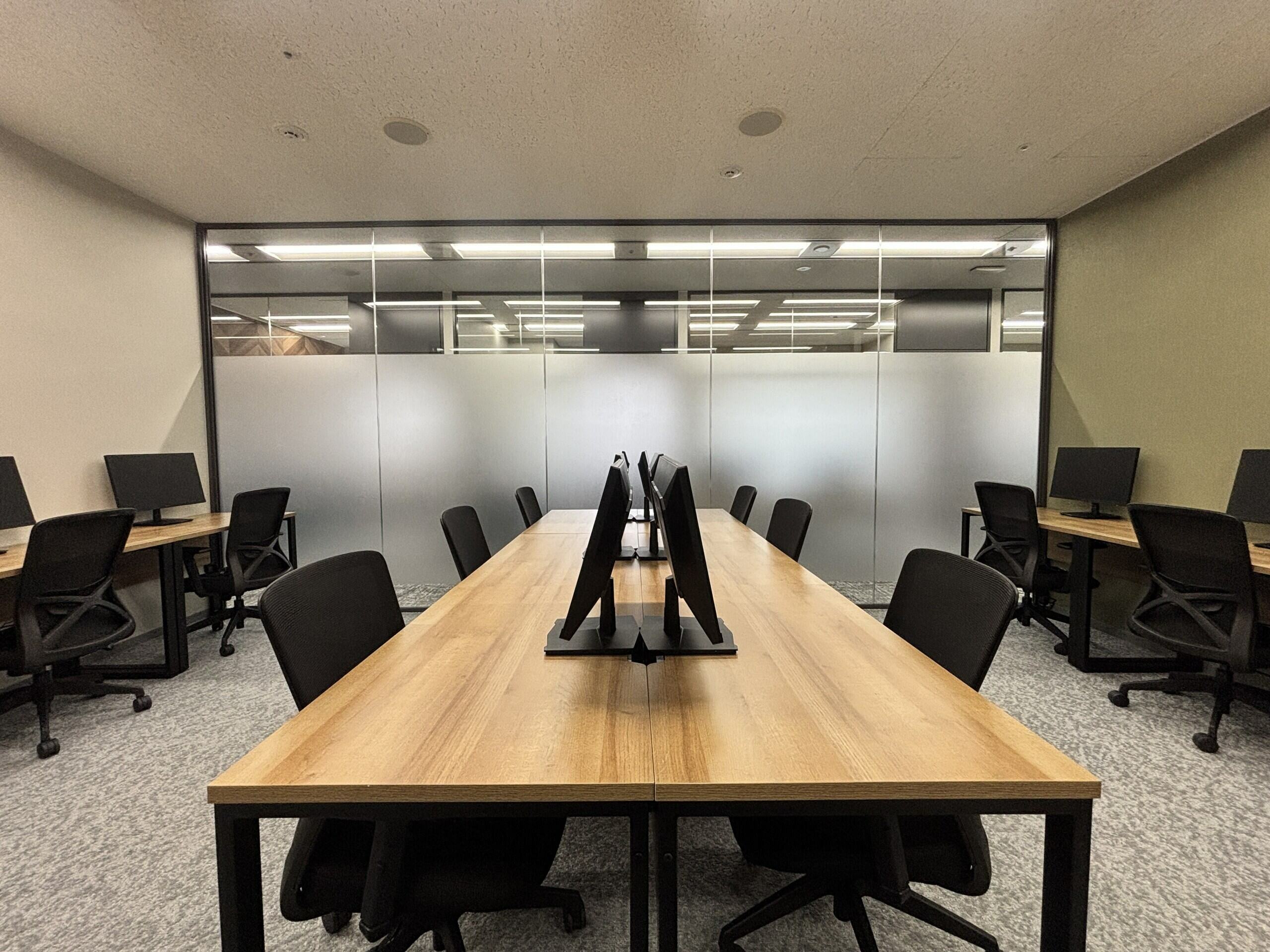 c8032b59-47e6-461c-b3e6-e98a94ce0f30