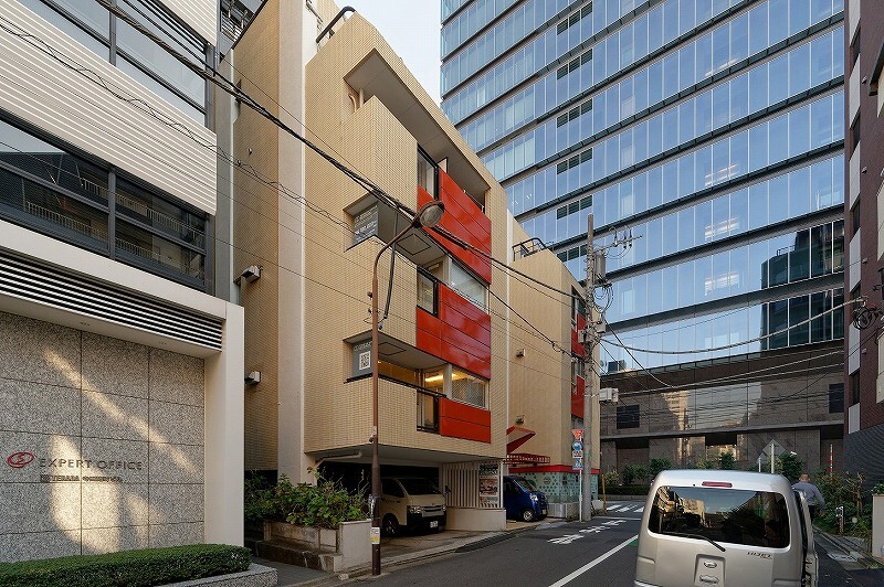 外観_閑静なエリアにあるオフィスビルです