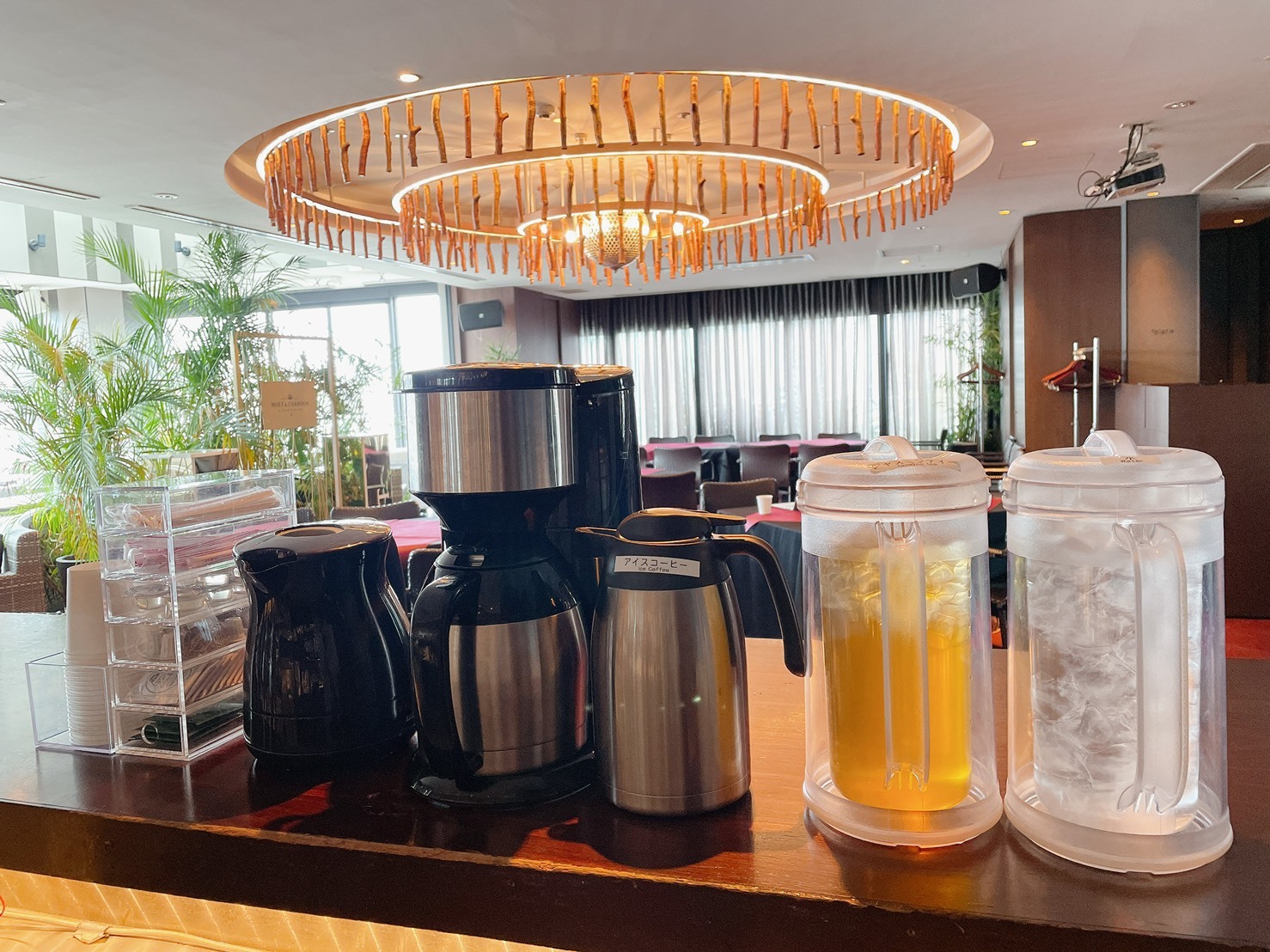 その他_仕事合間のリフレッシュに嬉しいドリンクコーナーもご用意しています