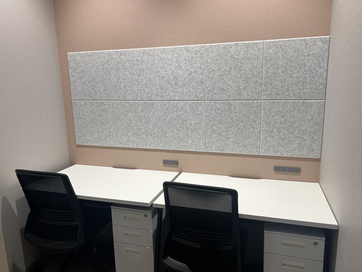  専有部_個室。家具付き、Wi-Fi完備ですぐに作業を始められます。※画像はイメージです。