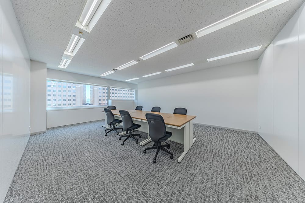 専有部_個室。家具付き、インターネット環境を完備しています。