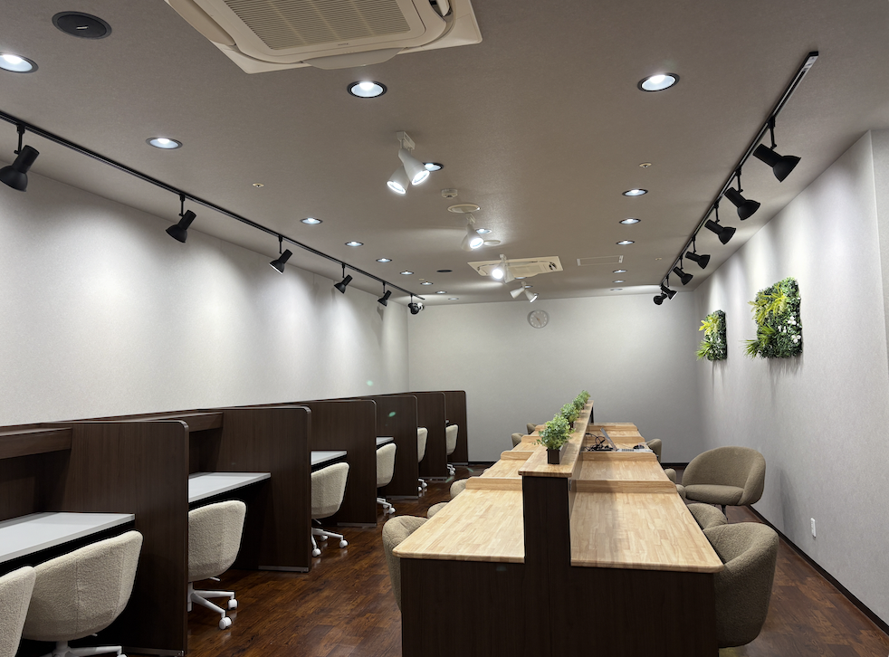 カフェラウンジ