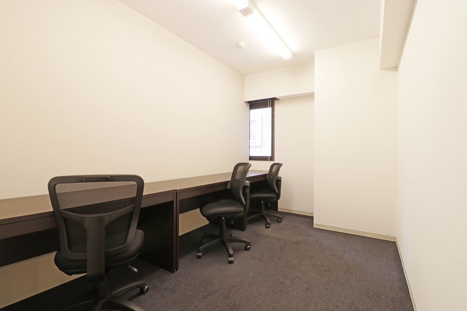 ３名用レンタルオフィス