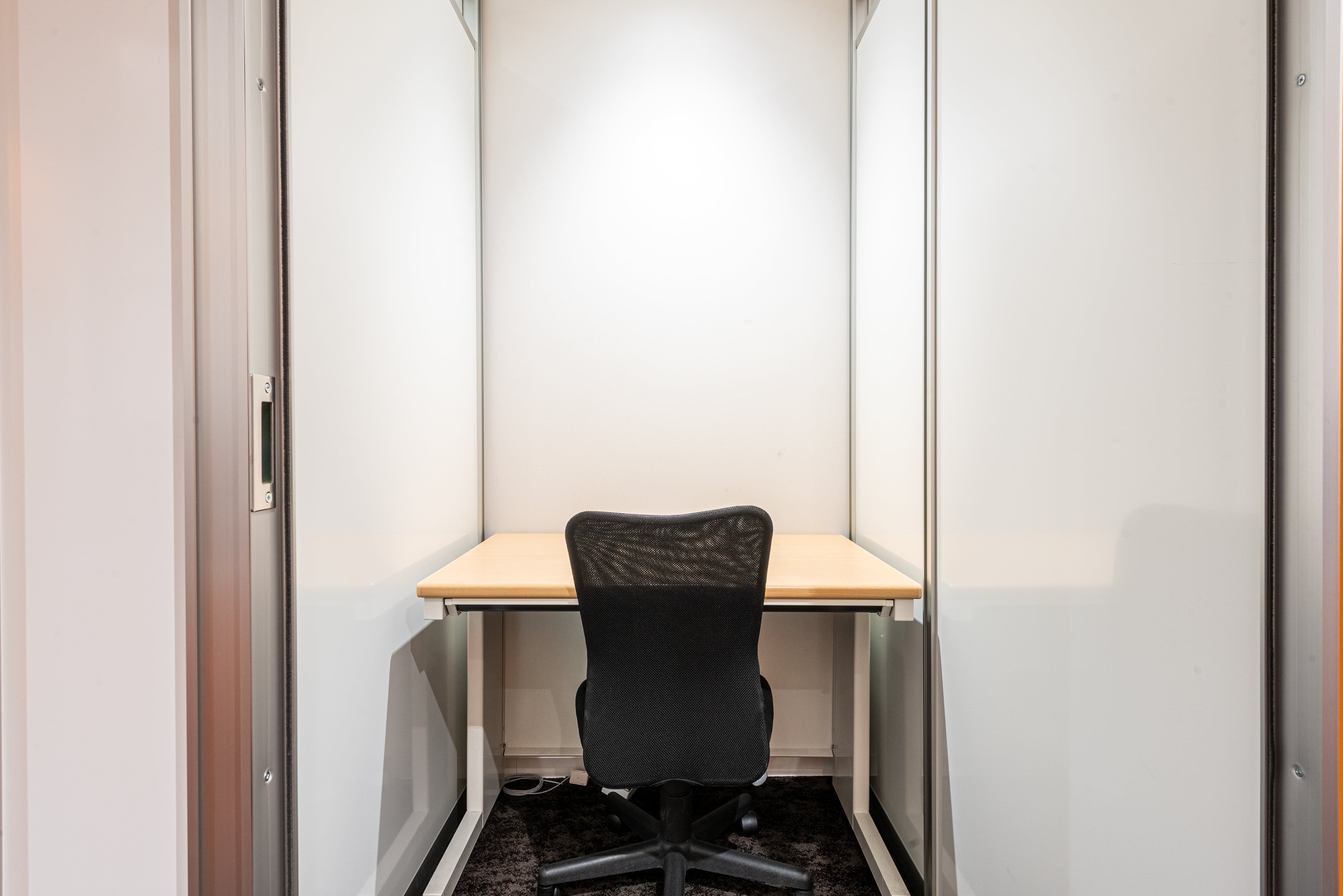 専有部_個室。無線LAN・Wi-Fiも完備です。