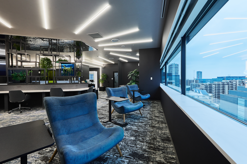 共有部_ラウンジ。心地よいスペースでリフレッシュすることも可能です。 