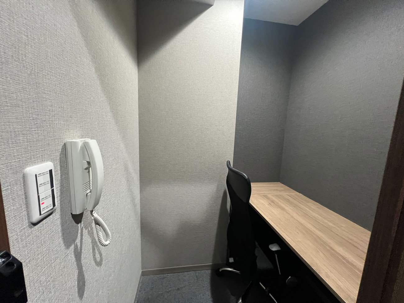 専有部_個室。インターネット環境を完備しています。