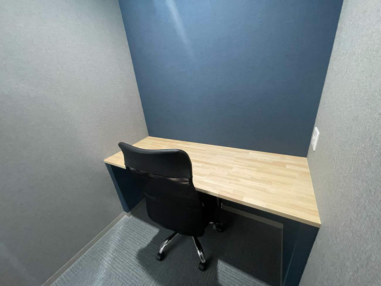 専有部_個室。インターネット環境を完備しています。