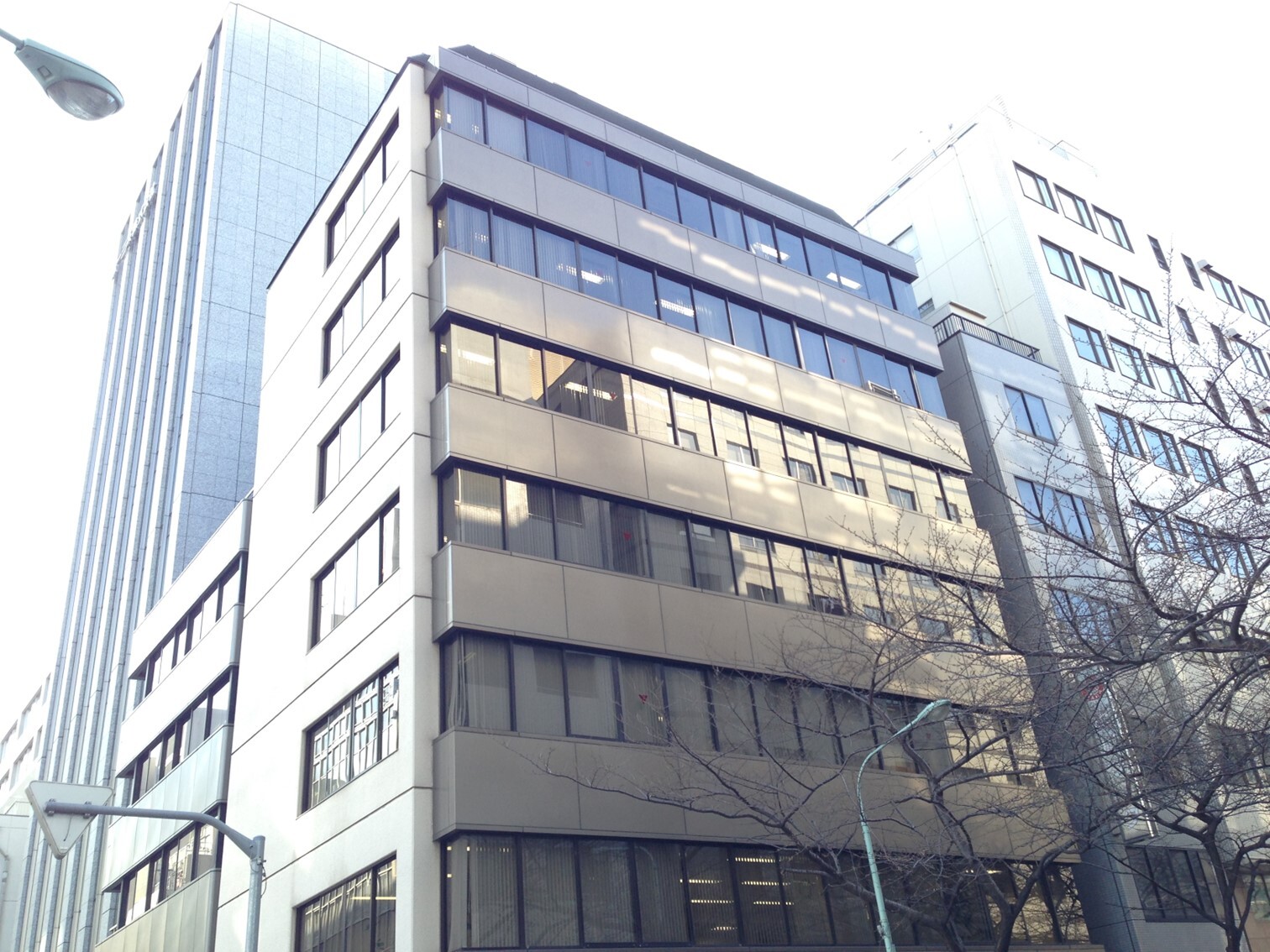 外観_日本橋駅から徒歩3分の場所にあるオフィスです。