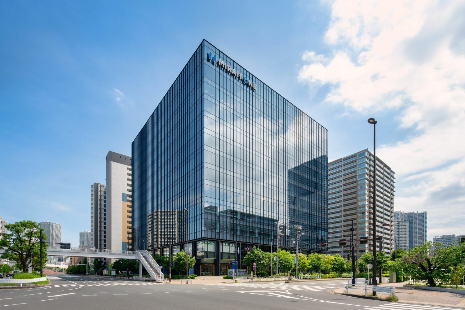 外観_東京メトロ有楽町線 豊洲駅6番出口から徒歩3分に位置しています。※画像はイメージです。