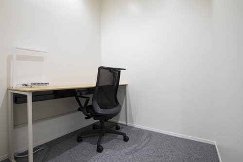 専有部_個室。家具・インターネット環境完備です。