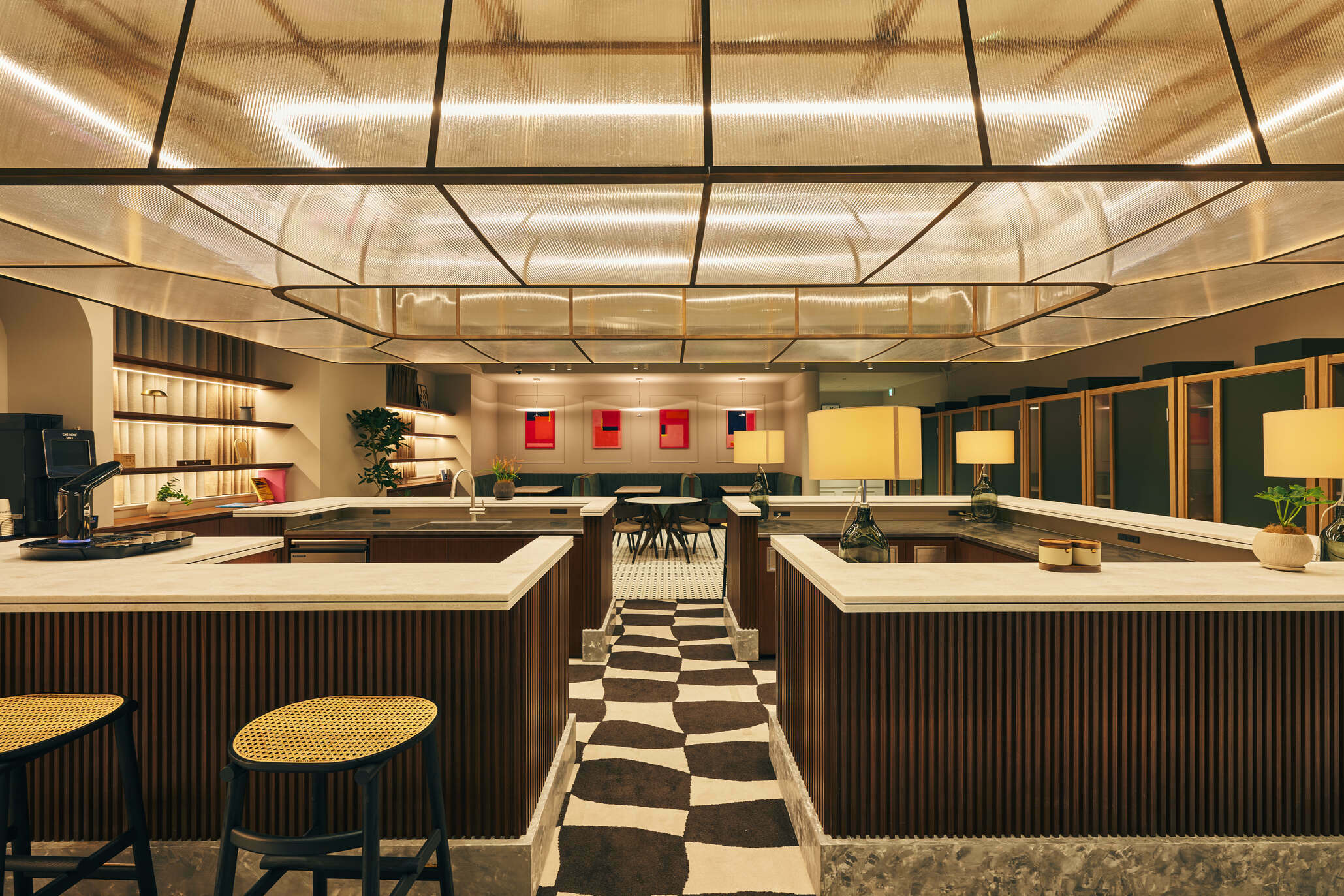 共有部_ラウンジ。気分を変えて仕事や来客などにも利用可能です。