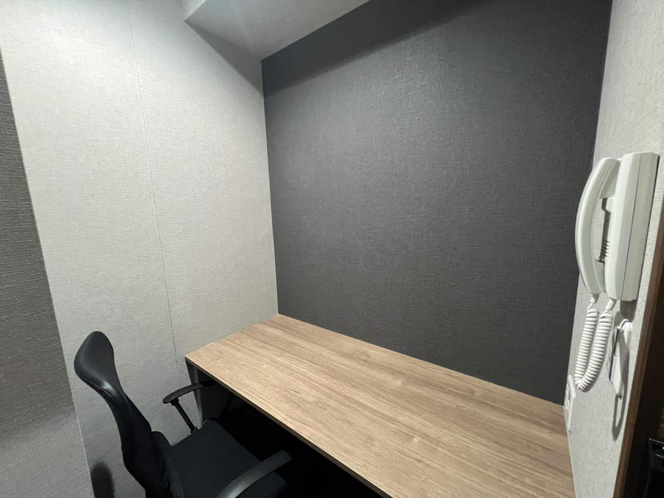 専有部_個室。インターネット環境を完備しています。