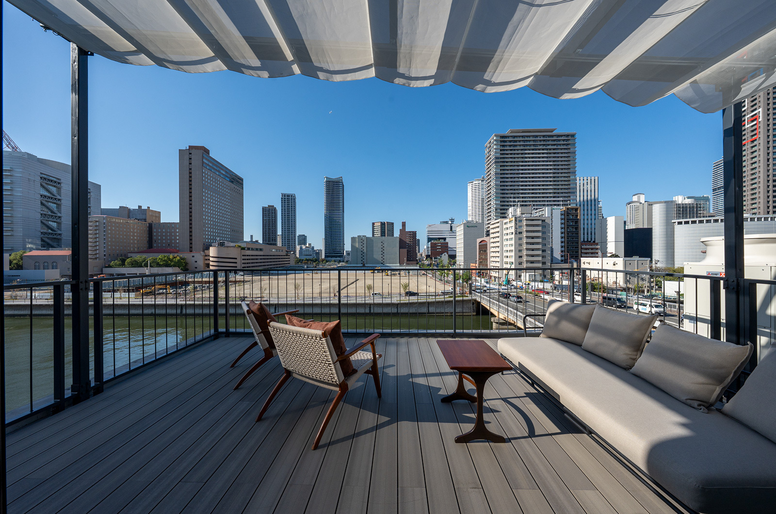 共有部_屋上。作業の間の気分転換にも利用することが可能です。