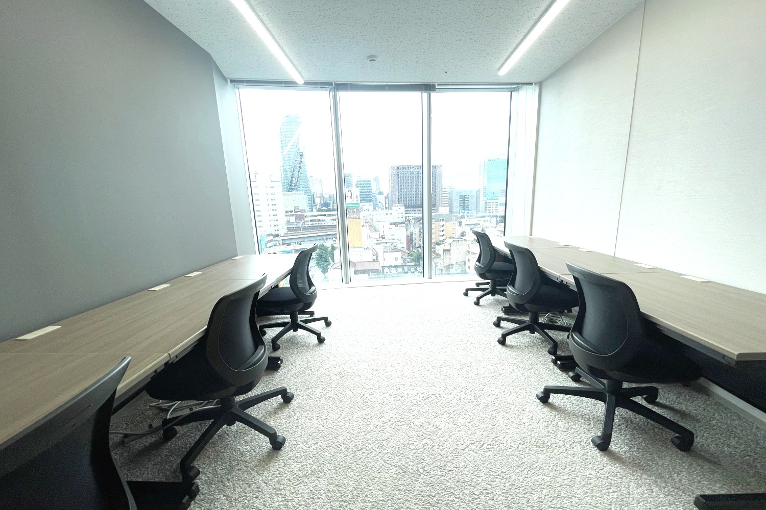 専有部_個室。自然光が入る窓ありのお部屋です。