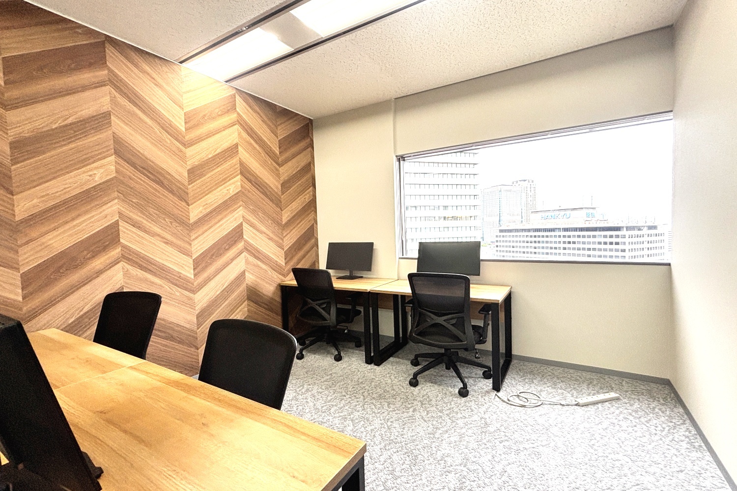 専有部_個室。窓有の明るいお部屋です。