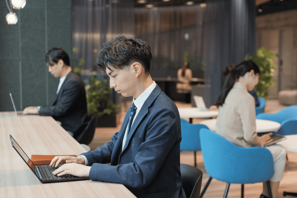 共有部_ラウンジ。自分の好きな席で作業ができます。※画像はイメージです。