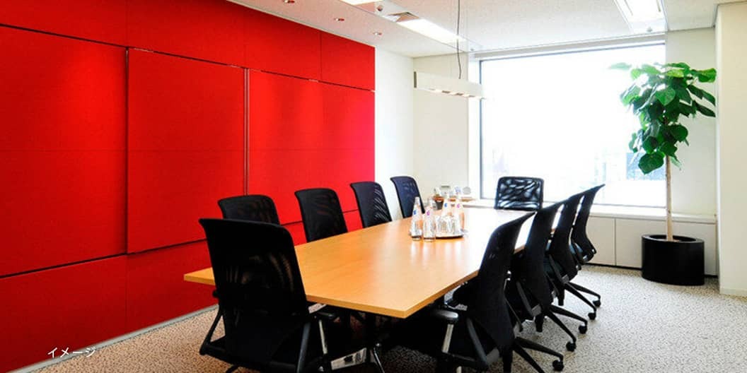 共有部_会議室。会議、面接、取材、セミナーなど様々なシーンで活用できます。※画像はイメージです。©Regus