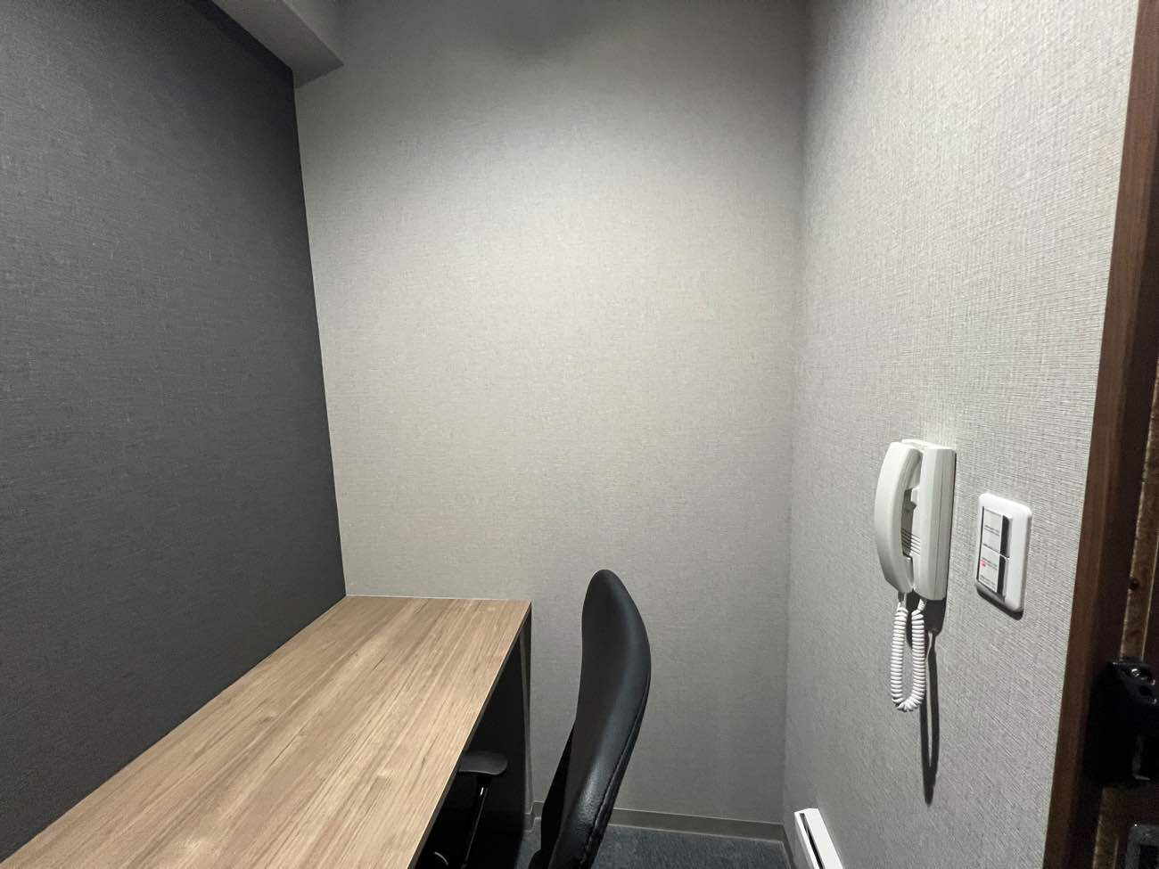 専有部_個室。インターネット環境を完備しています。