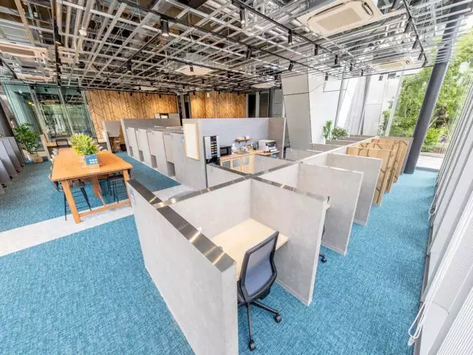 共有部_ワークブース。静かに集中して過ごしたい方におすすめです。※画像はイメージです。©bizcomfort