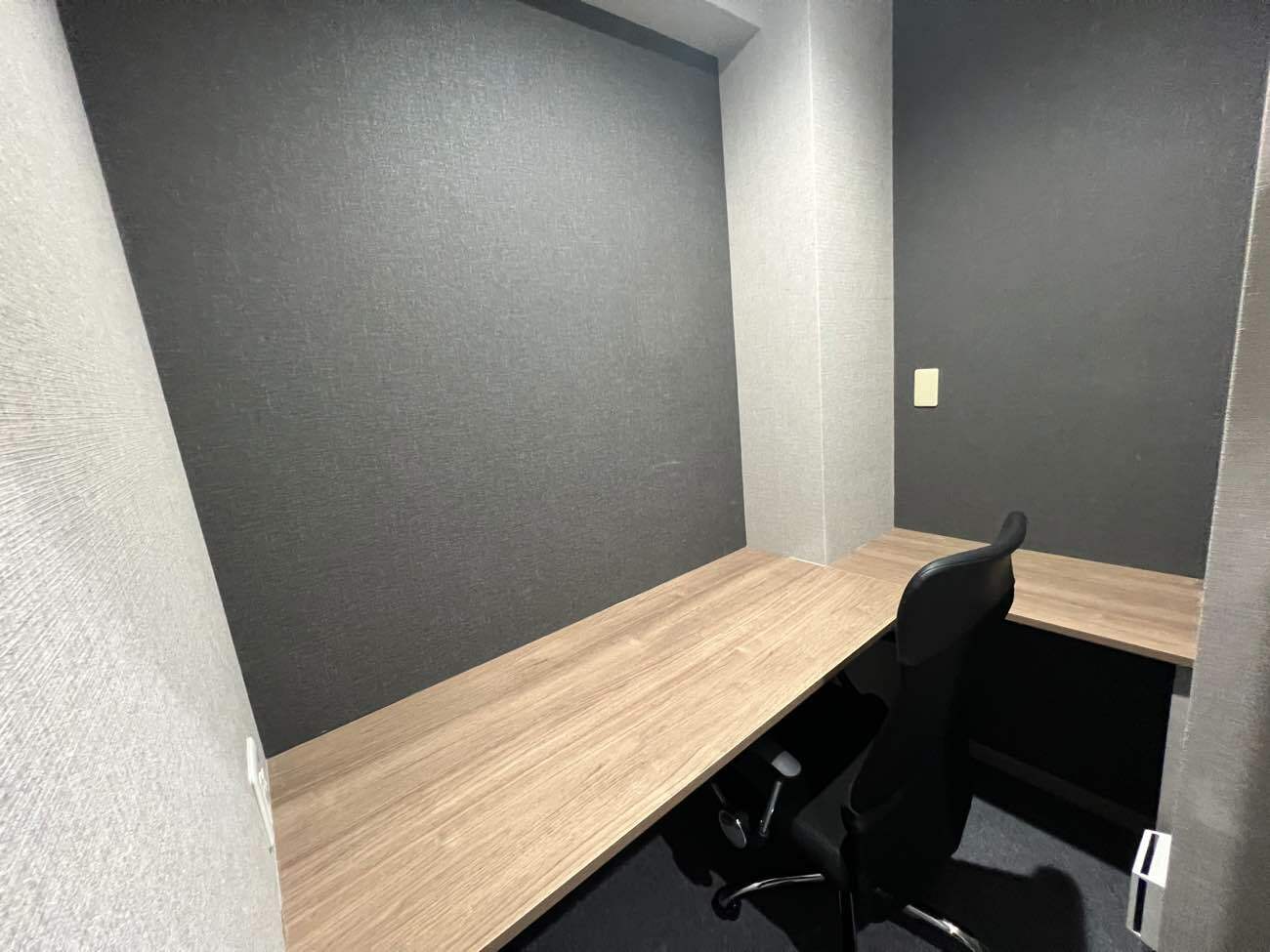 専有部_個室。インターネット環境を完備しています。