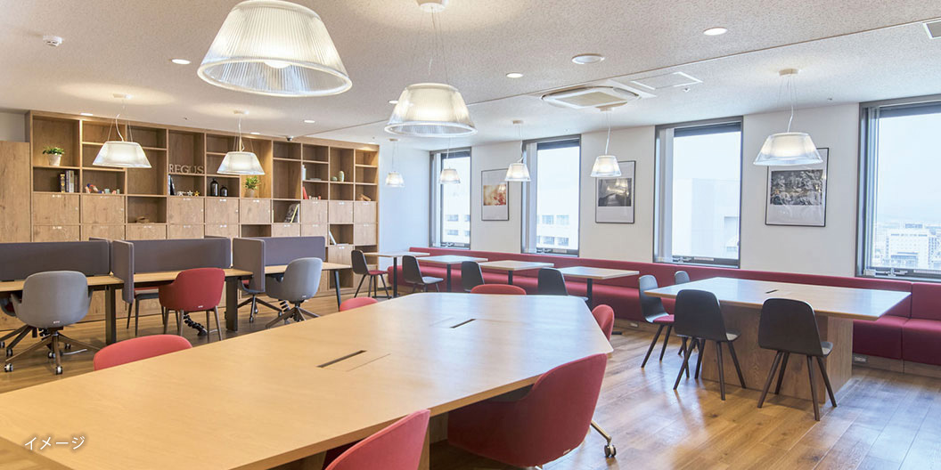 共有部_ラウンジ。Wi-Fi完備ですぐにビジネスをスタートできます。※画像はイメージです。©Regus