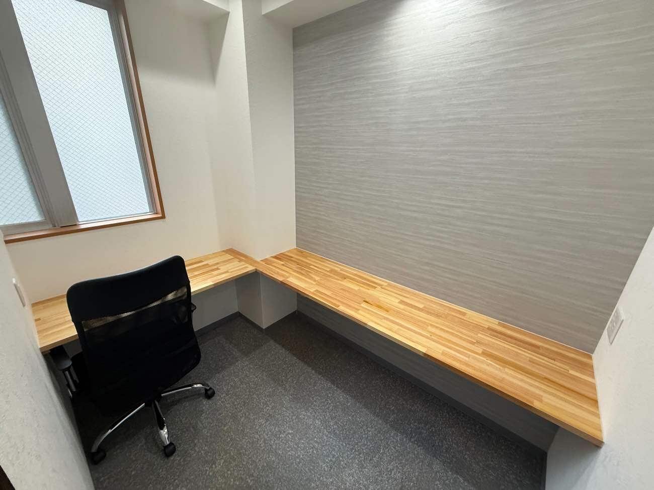 専有部_個室。窓ありで明るく開放的な空間です。