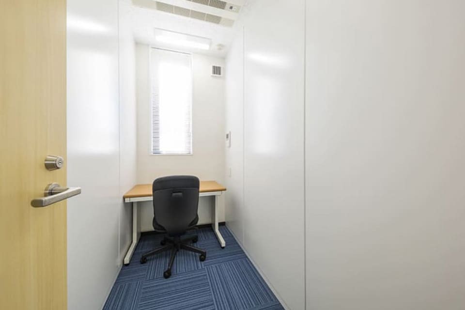 専有部_個室。家具付き、インターネット環境を完備しています。※画像はイメージです。