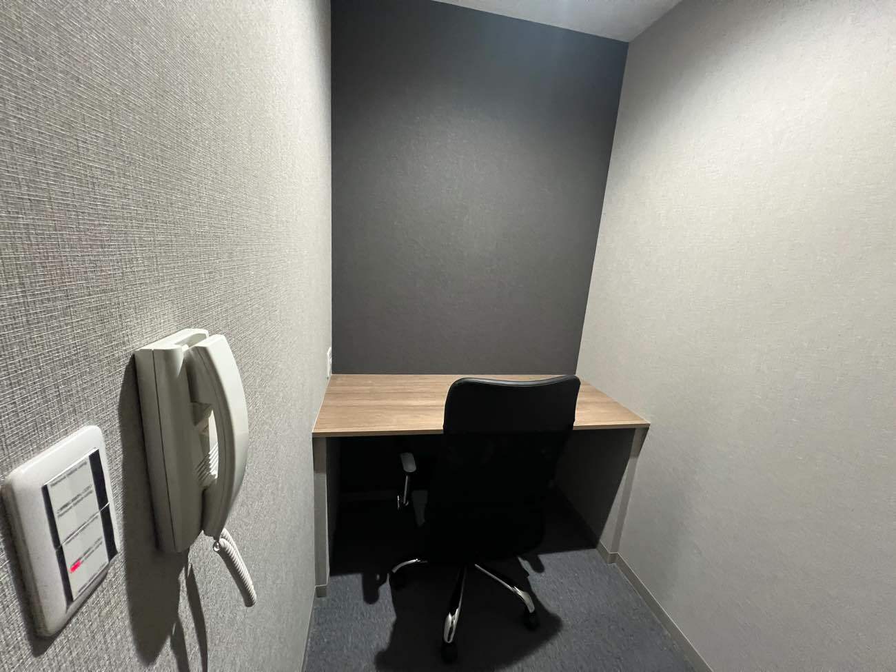 専有部_個室。インターネット環境を完備しています。