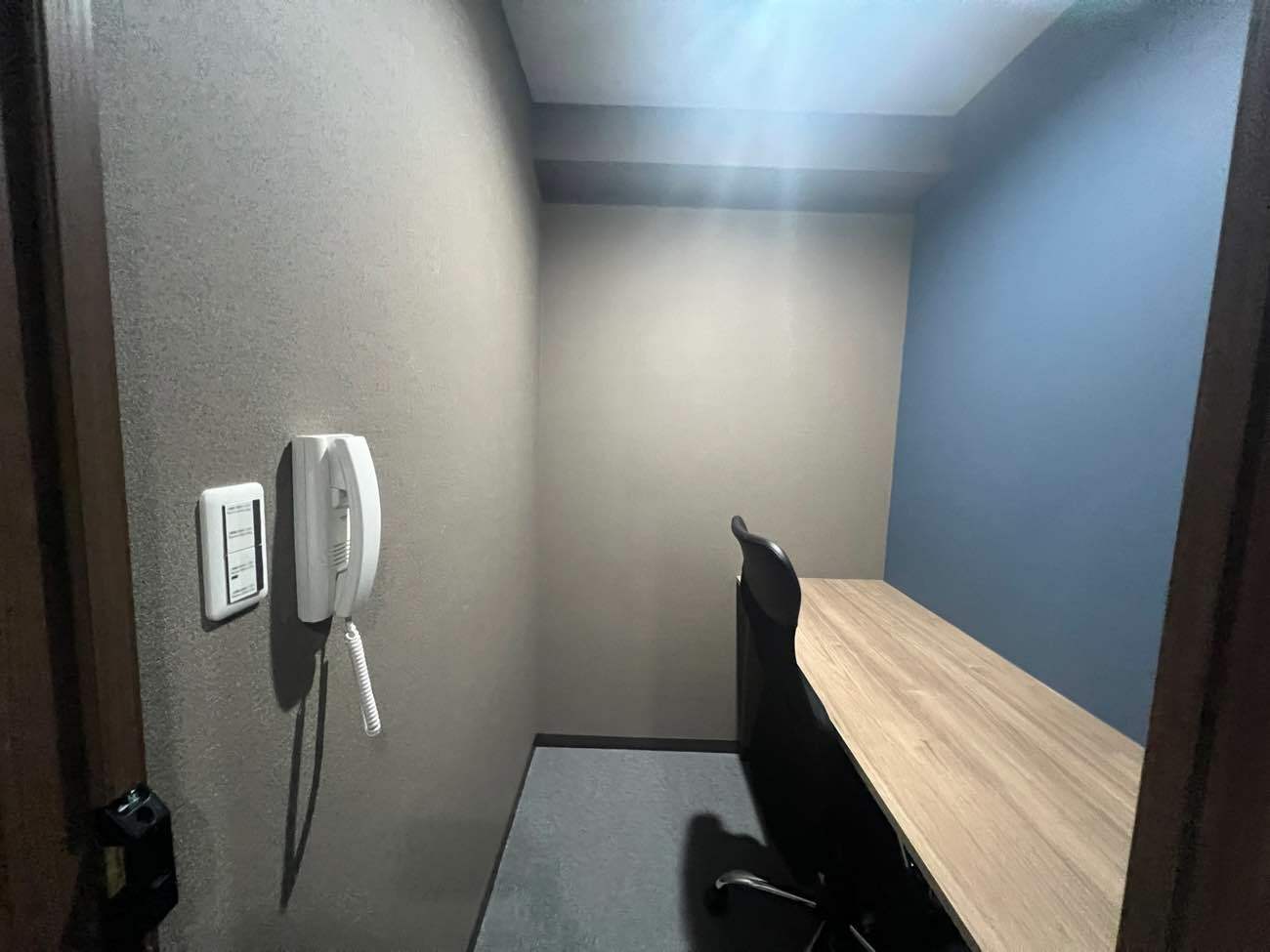 専有部_個室。インターネット環境を完備しています。