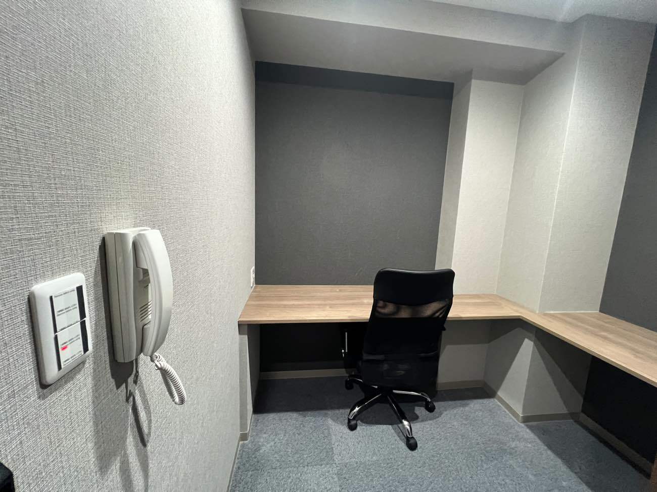 専有部_個室。インターネット環境を完備しています。