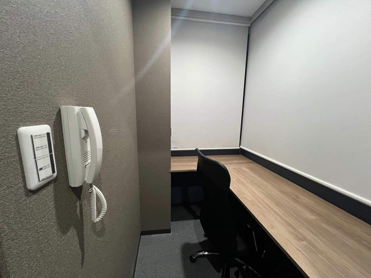 専有部_個室。インターネット環境を完備しています。