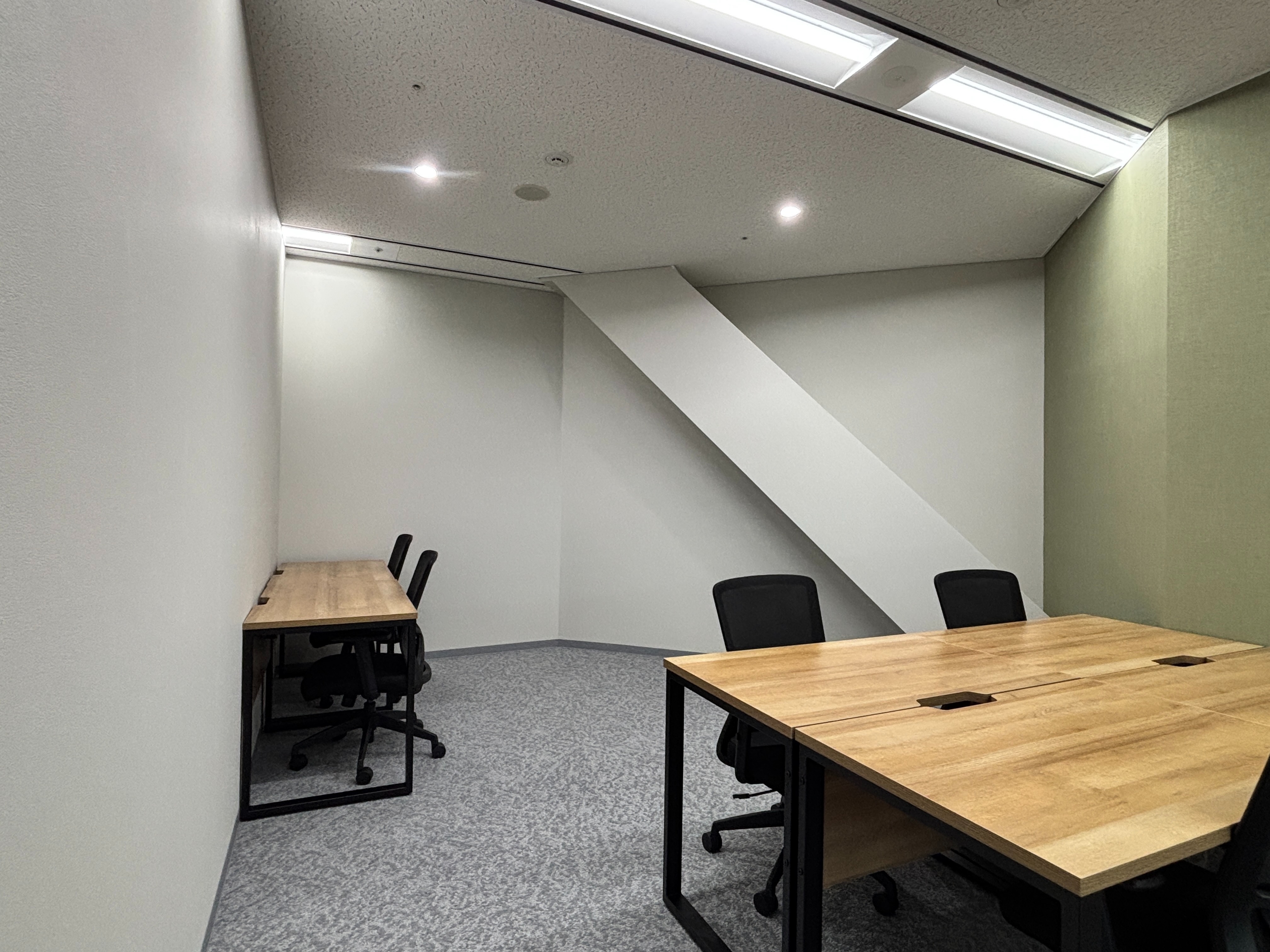 1702_正面_望遠__1__compressed