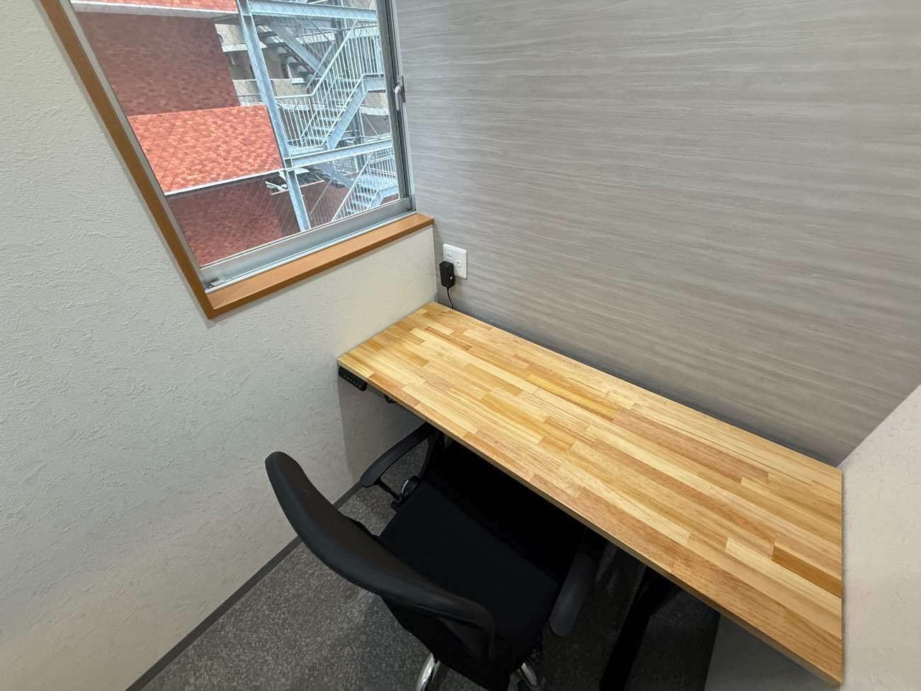 専有部_個室。窓ありで明るく開放的な空間です。