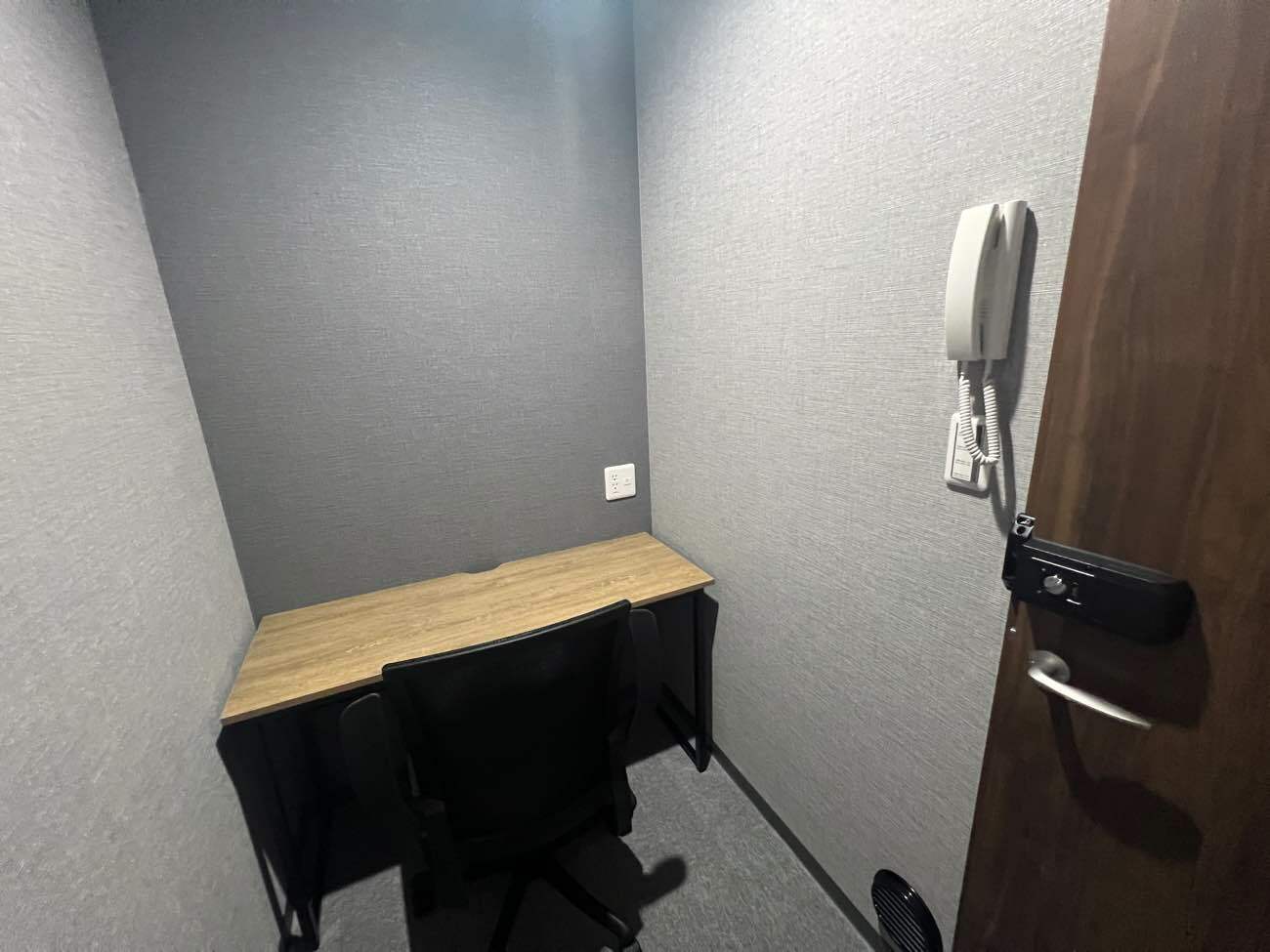 専有部_個室。追加料金なしで登記可能です。