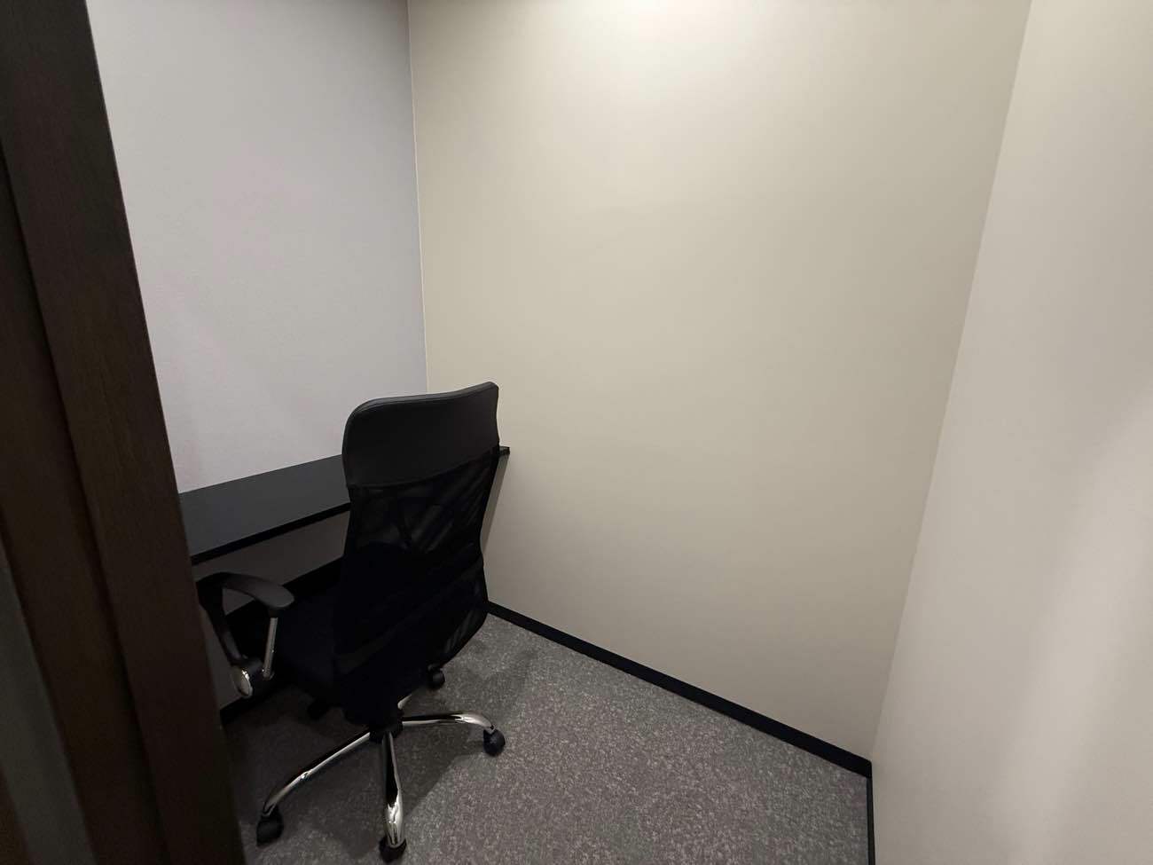 専有部_個室。追加料金なしで登記可能です。