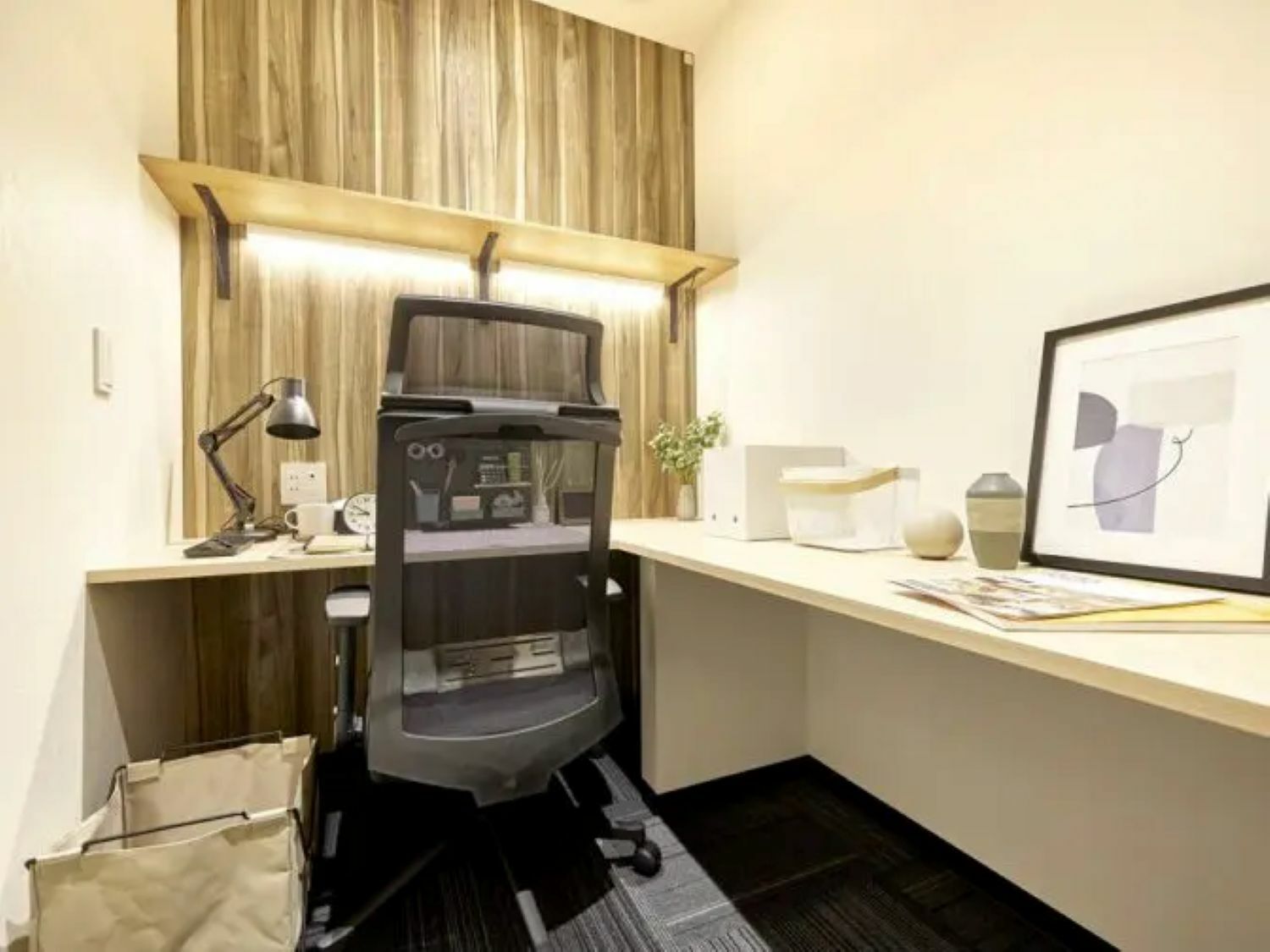 専有部_個室。家具付きです。※画像はイメージです。©bizcomfort