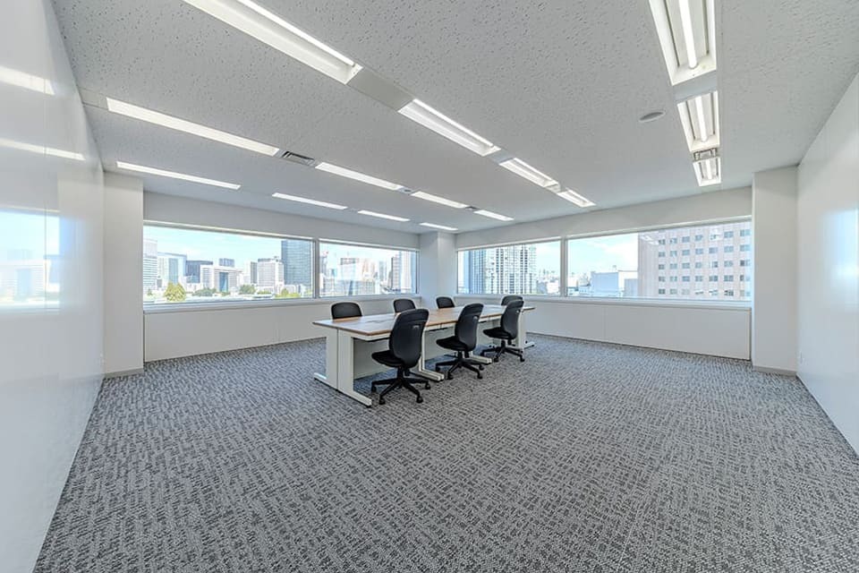 専有部_個室。家具付き、インターネット環境を完備しています。