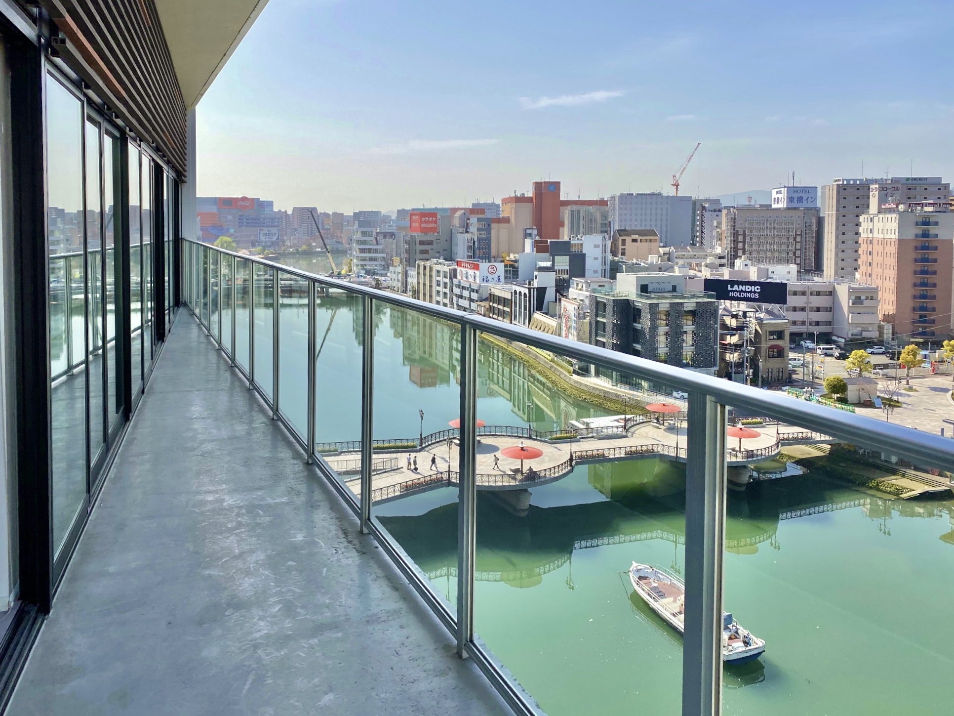 バルコニー｜那珂川を望む、開放感あるバルコニースペース。