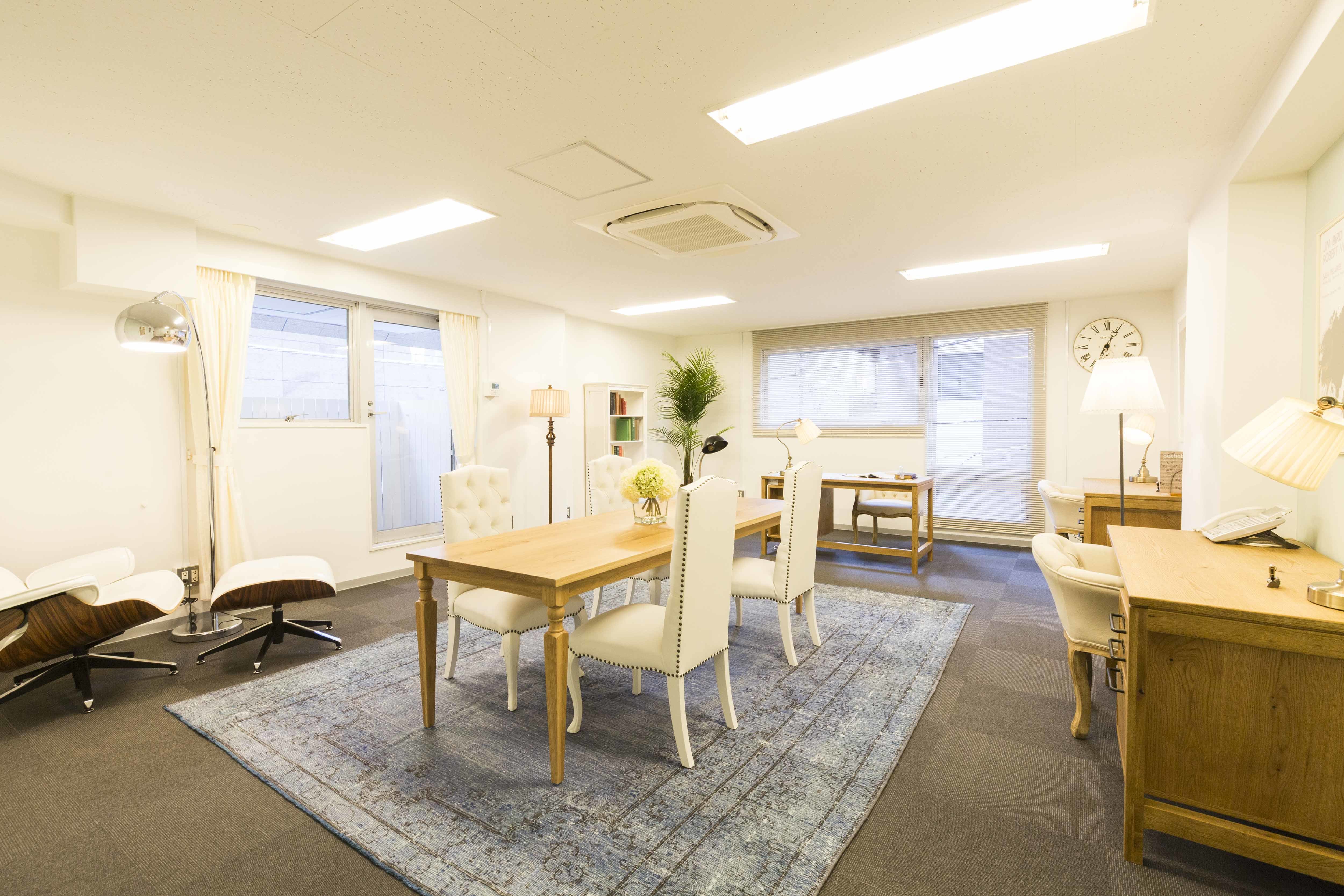 個室_士業の方達にも使いやすい完全個室のオフィススペースです